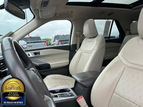 Used 2022 Ford Explorer Platinum w/ Class IV Trailer Tow Package image 9