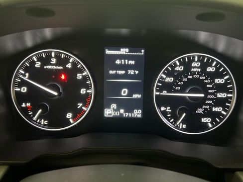 Used 2024 Subaru Crosstrek 2.0i Premium AWD/4WD image 18