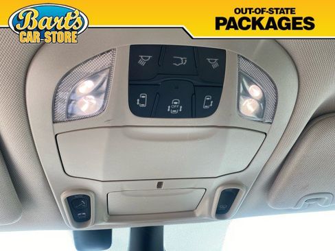 Used 2022 Chrysler Pacifica Limited FWD image 34