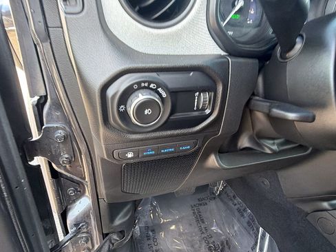 Used 2025 Jeep Wrangler Unlimited Sport S 4xe AWD/4WD image 25