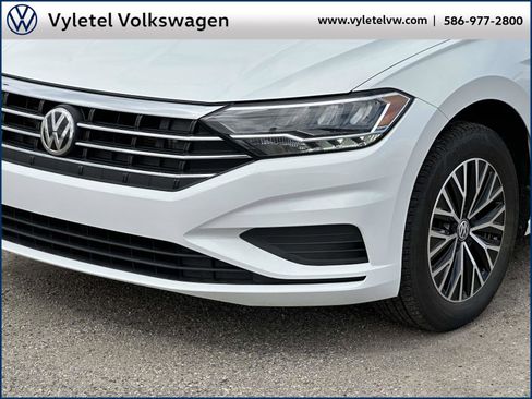 Used 2020 Volkswagen Jetta SE w/ SE Cold Weather Package image 6