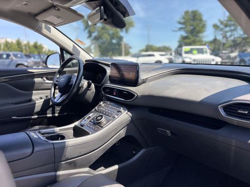 Used 2022 Hyundai Santa Fe Limited FWD image 19