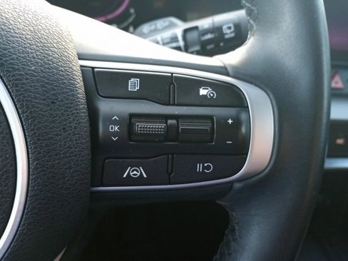 Used 2024 Kia Sportage EX image 11