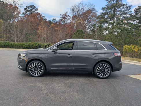 Used 2023 Lincoln Nautilus Black Label w/ Class II Trailer Tow Package image 8