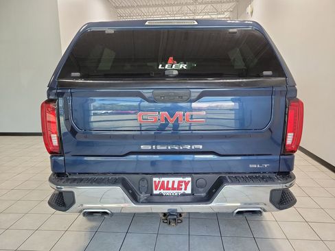 Used 2022 GMC Sierra 1500 SLT AWD/4WD image 10