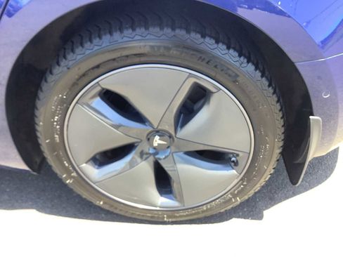 Used 2018 Tesla Model 3 Mid Range RWD image 7