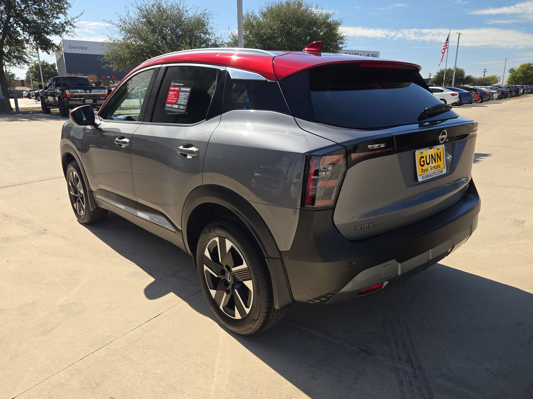 Certified 2025 Nissan Kicks SR FWD image 5