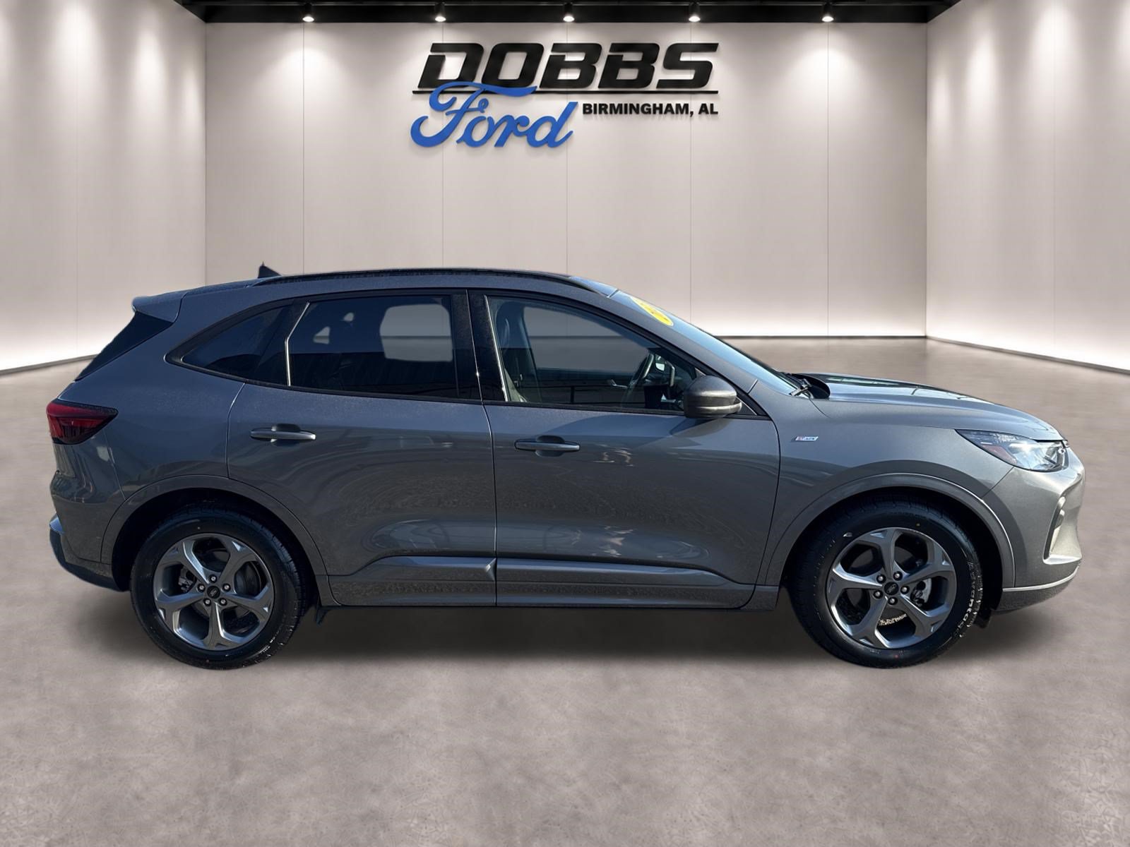 Used 2023 Ford Escape ST-Line w/ Tech Pack #1 FWD image 4