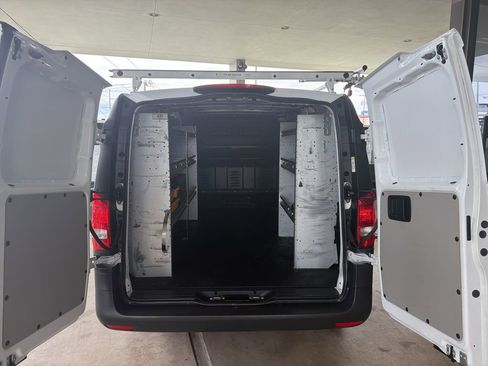 Used 2018 Mercedes-Benz Metris image 4