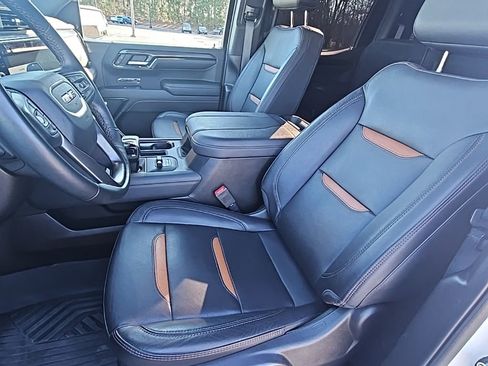Certified 2024 GMC Sierra 1500 AT4 w/ AT4 Preferred Package AWD/4WD image 17