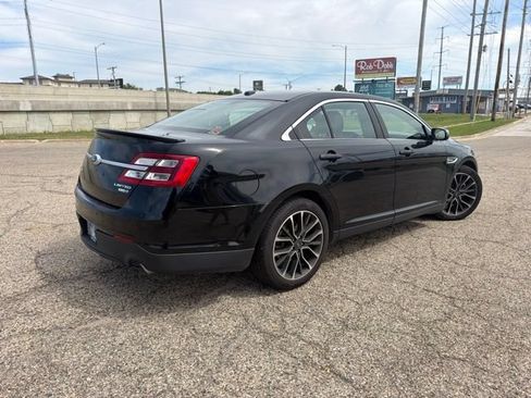 Used 2018 Ford Taurus Limited AWD/4WD image 4