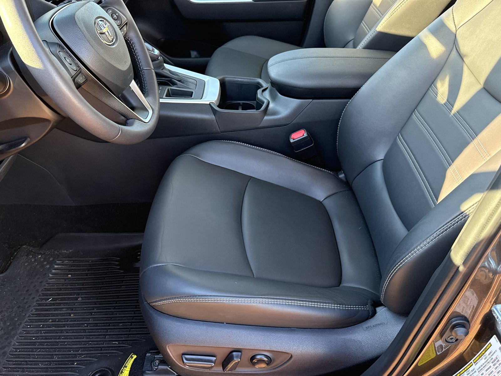 Used 2025 Toyota RAV4 XLE Premium w/ Weather Package FWD image 11