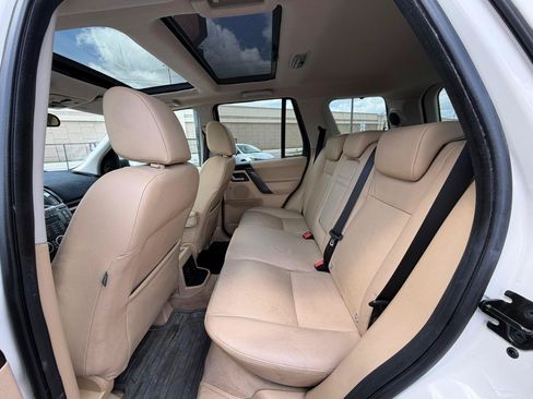 Used 2008 Land Rover LR2 HSE AWD/4WD image 8