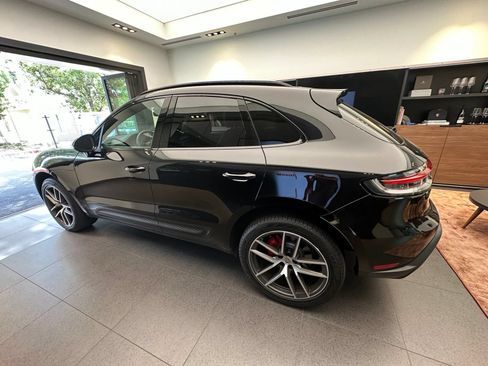 Used 2023 Porsche Macan S AWD/4WD image 3
