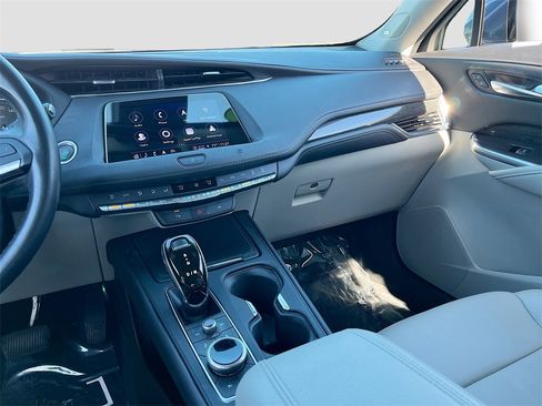 Used 2021 Cadillac XT4 Premium Luxury w/ Driver Awareness Package image 21