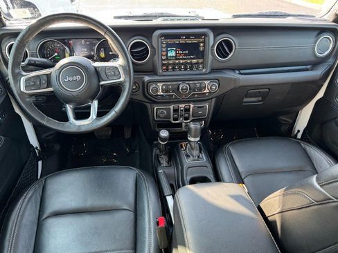 Used 2023 Jeep Wrangler Unlimited Sahara w/ Cold Weather Group AWD/4WD image 11