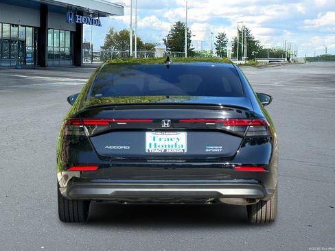 Used 2025 Honda Accord Sport image 7