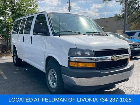 Used 2019 Chevrolet Express 2500 LT w/ LT Preferred Equipment Group RWD image 4