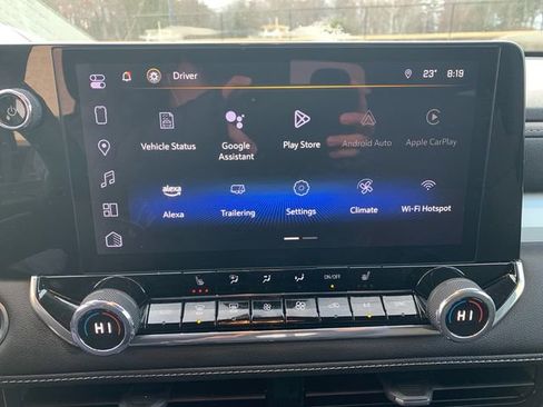 Used 2024 Chevrolet Colorado LT w/ LT Convenience Package II image 23