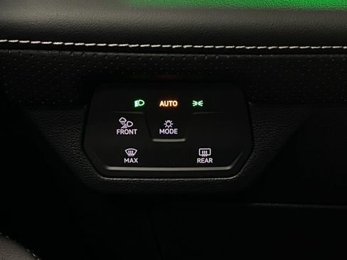 New 2026 Volkswagen Atlas Cross Sport SEL R-Line AWD/4WD image 15