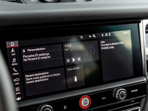 Used 2026 Porsche Macan image 29