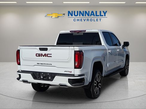 Certified 2022 GMC Sierra 1500 AT4 w/ AT4 Premium Package AWD/4WD image 5