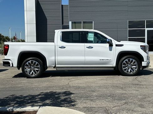 Used 2022 GMC Sierra 1500 Denali w/ Denali Reserve Package AWD/4WD image 2