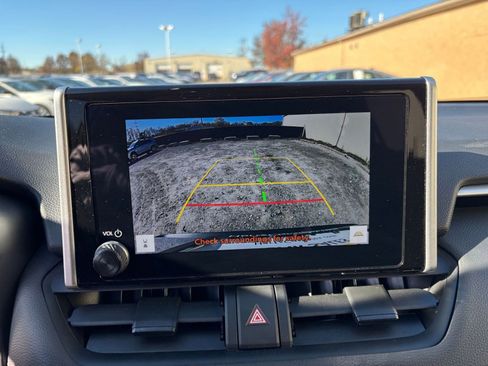 Used 2025 Toyota RAV4 XLE image 17