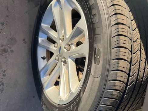 Used 2015 Ford Explorer FWD image 21