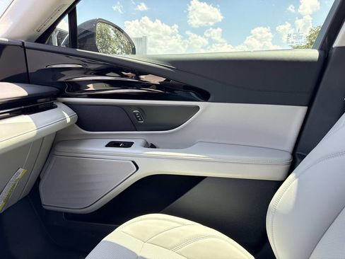 New 2026 Lincoln Nautilus Premier AWD/4WD image 23