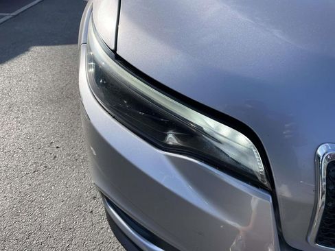 Used 2019 Jeep Cherokee Latitude Plus image 15