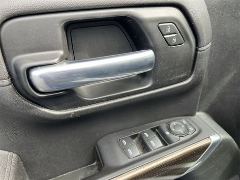 Used 2019 Chevrolet Silverado 1500 RST image 22