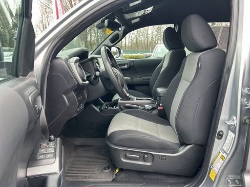 Used 2023 Toyota Tacoma TRD Sport image 15