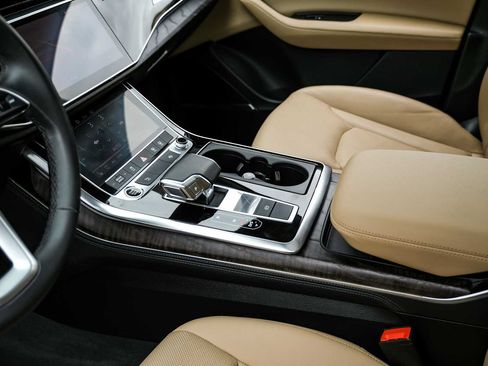 Used 2024 Audi Q7 2.0T Premium Plus w/ Premium Plus Package AWD/4WD image 27