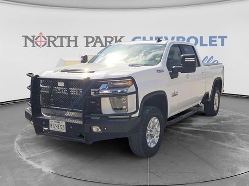 Used 2020 Chevrolet Silverado 2500 LT w/ Texas Edition AWD/4WD image 7