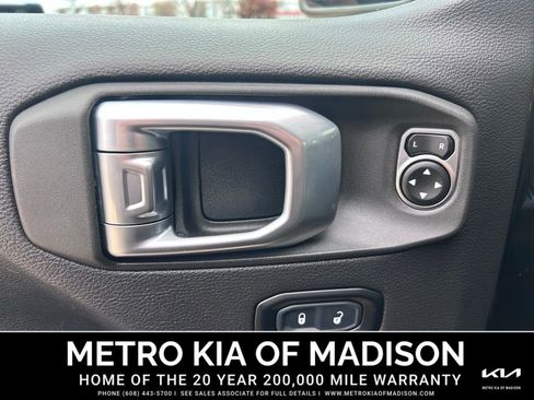 Used 2023 Jeep Gladiator Mojave w/ Cold Weather Group image 14