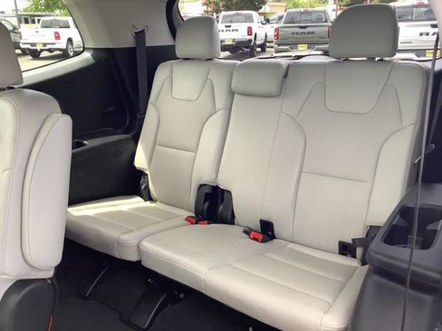 Used 2022 Kia Telluride EX w/ EX Premium Package FWD image 30