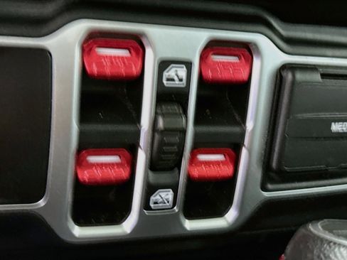 Used 2020 Jeep Gladiator Sport w/ Quick Order Package 24S AWD/4WD image 24