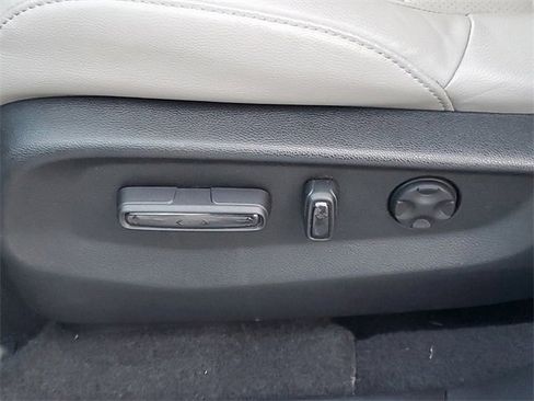 Used 2017 Honda CR-V EX-L image 12