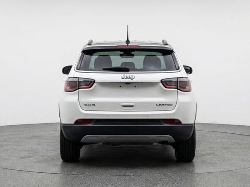 Used 2025 Jeep Compass Limited AWD/4WD image 7