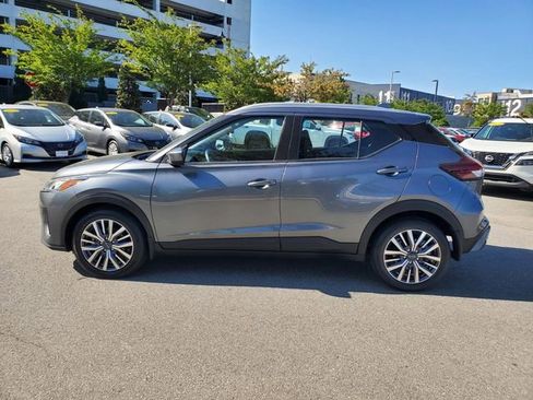 Certified 2023 Nissan Kicks SV FWD image 7