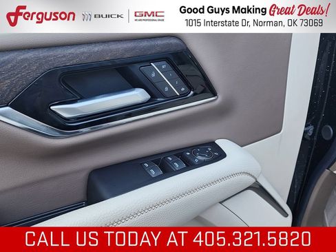 New 2026 GMC Yukon Denali w/ Denali Reserve Package AWD/4WD image 13
