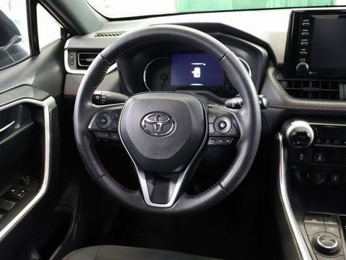 Certified 2022 Toyota RAV4 SE image 16