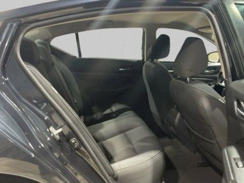 Used 2022 Nissan Altima 2.5 SV image 12