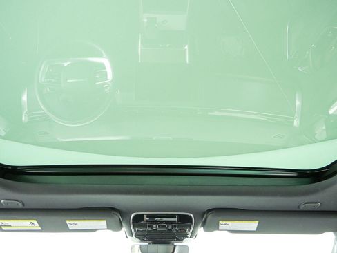 Used 2024 Land Rover Range Rover SE AWD/4WD image 5