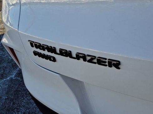 Used 2023 Chevrolet TrailBlazer RS w/ Convenience Package image 41
