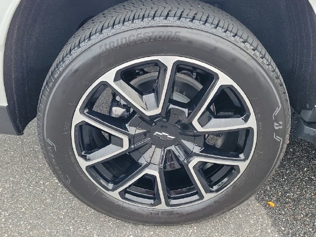 Used 2025 Chevrolet Suburban RST w/ Comfort Package RWD image 5