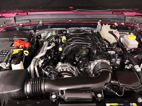 Used 2024 Jeep Wrangler Sport S image 19