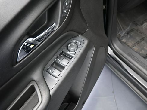 Used 2020 Chevrolet Equinox LT image 13