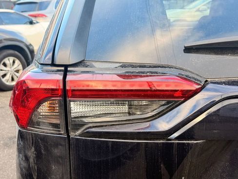 Used 2024 Toyota RAV4 XLE image 33